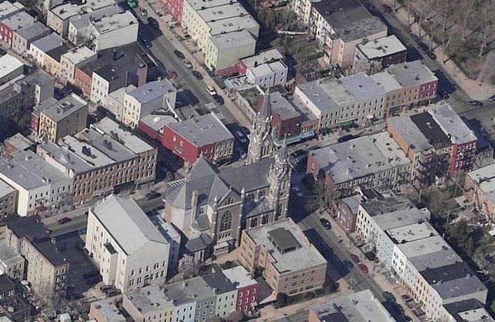 greenpoint: driggs av - humbolt str
